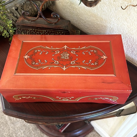 Borghese wood music box - Picture 3 of 14